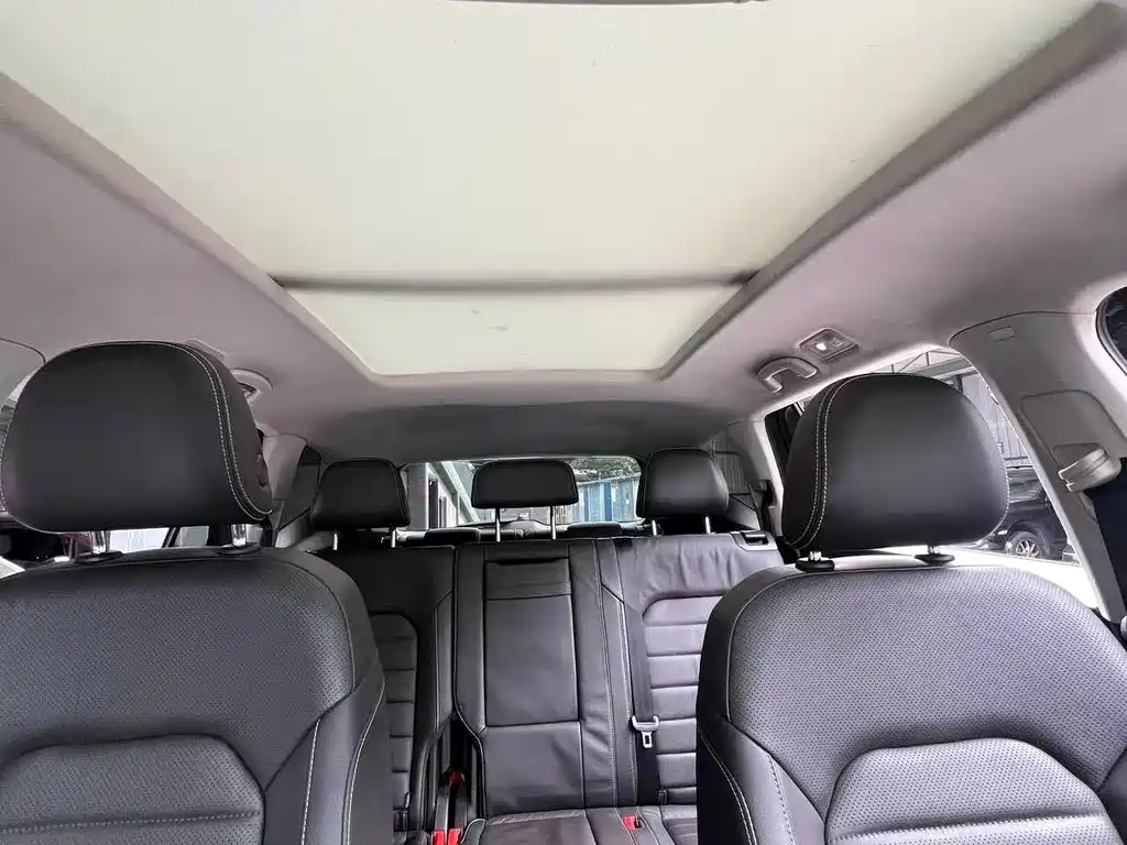 Volkswagen Teramont — миниатюра 10