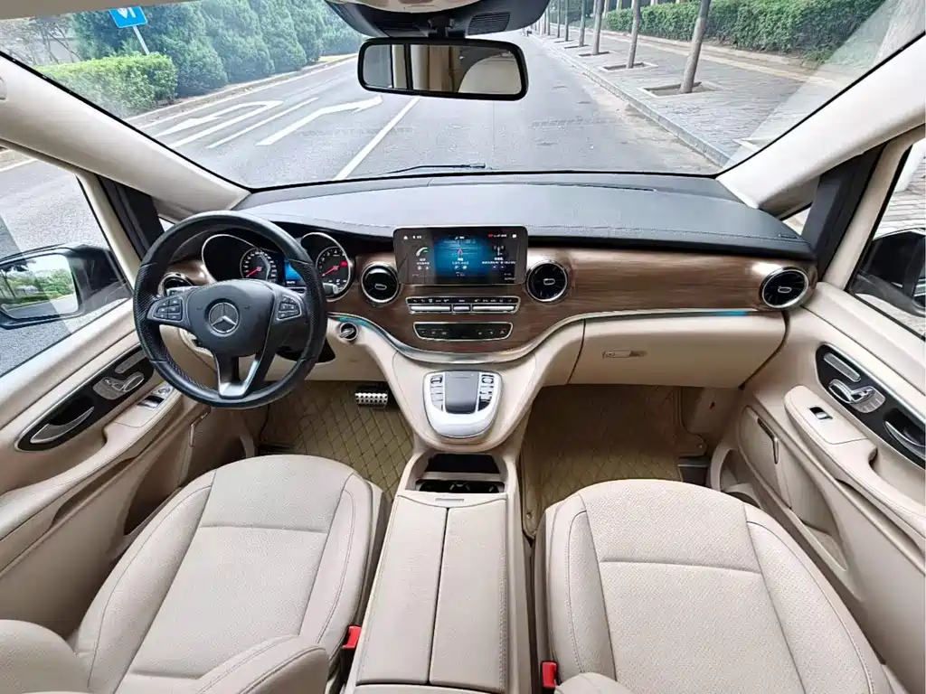 Mercedes-Benz V-Class — миниатюра 18