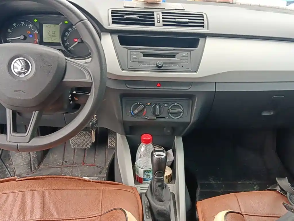 Skoda Fabia — миниатюра 13