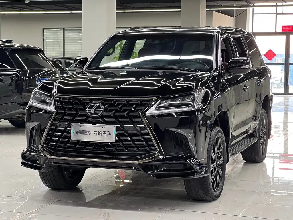 Lexus LX 2022