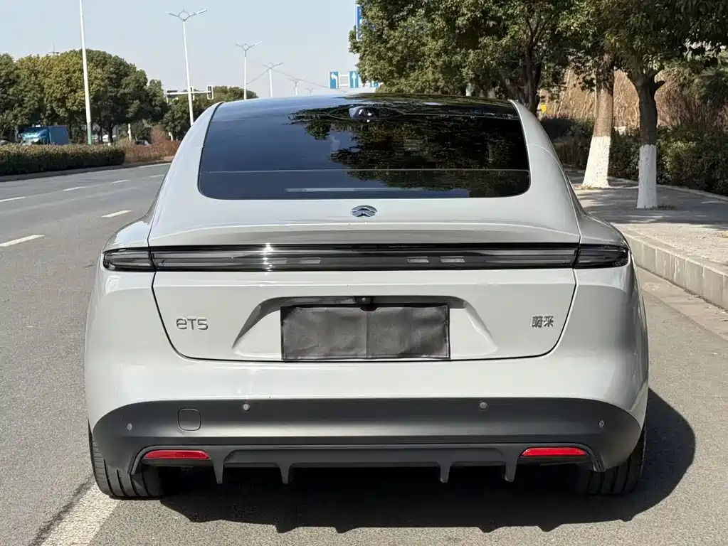 NIO NIO ET5