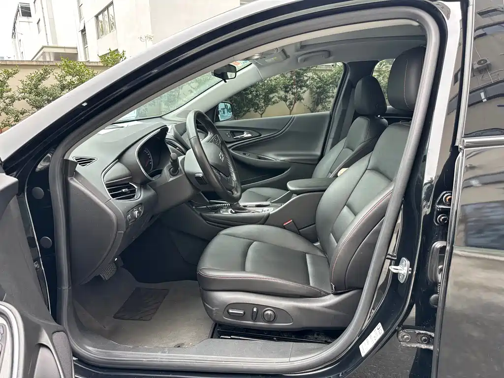 Chevrolet Malibu XL — миниатюра 3