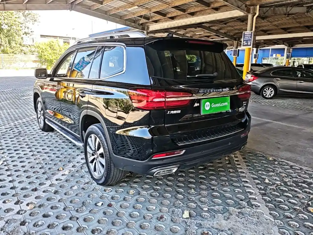 Roewe RX8 — миниатюра 5
