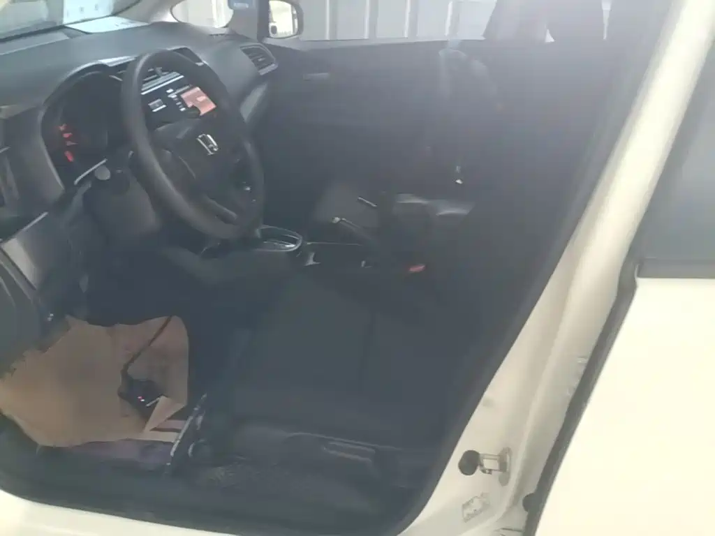 Honda Fit — миниатюра 15