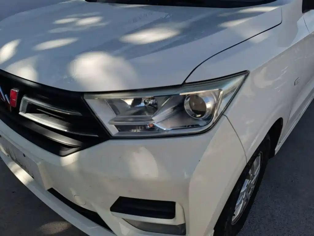 Wuling Hongguang — миниатюра 18