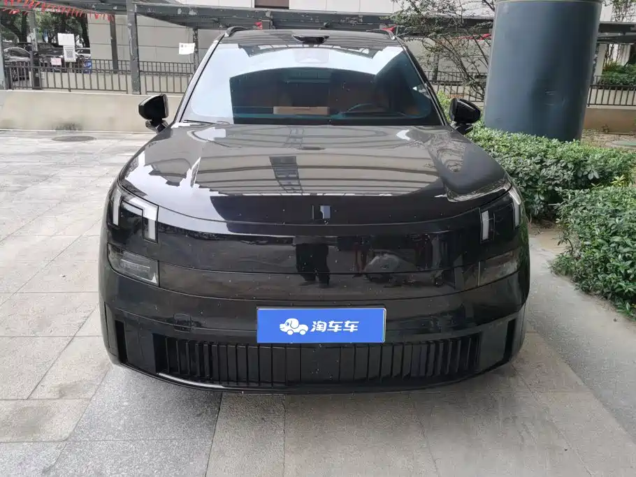 Lynk & Co 900 — миниатюра 2