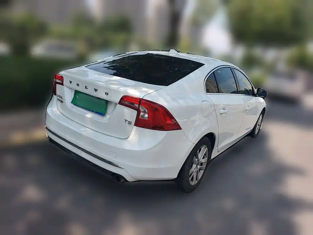 Volvo S60 — миниатюра 5