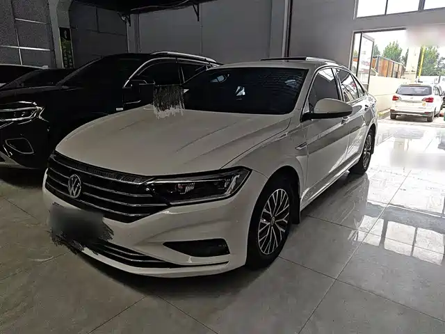 VOLKSWAGEN SAGITAR 2020