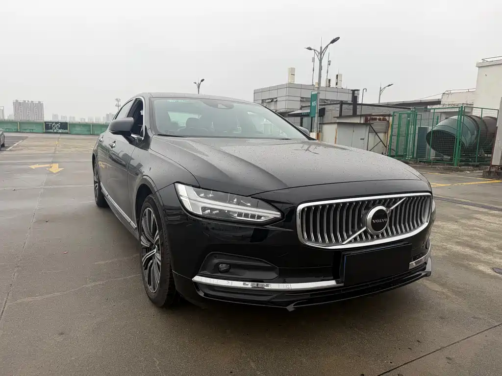 Volvo S90 2021 B5 Luxury