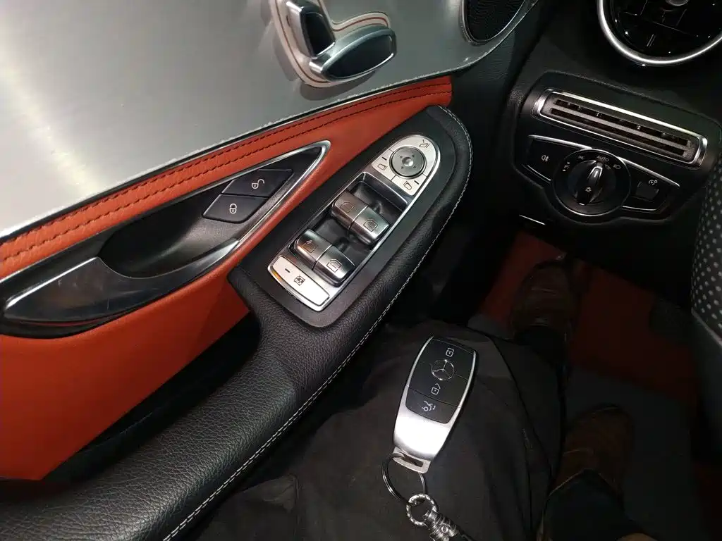 Mercedes-Benz C-Class — миниатюра 9