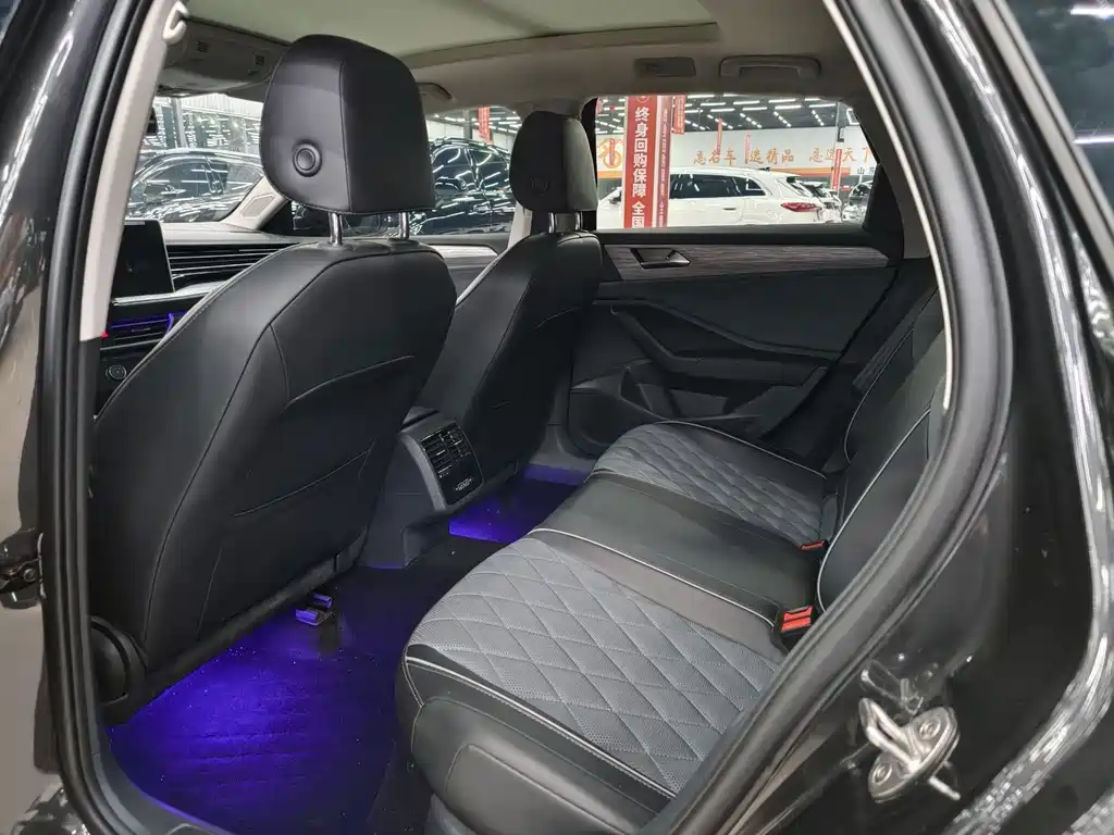 Volkswagen Sagitar — миниатюра 7