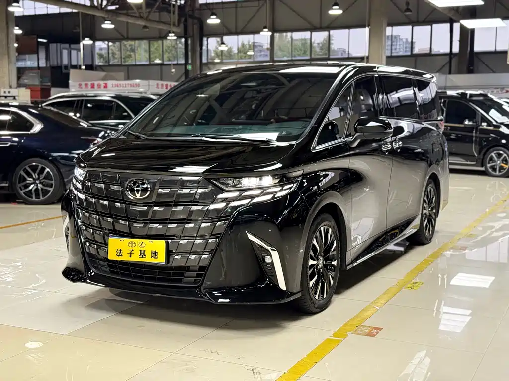 Toyota Alphard — миниатюра 4