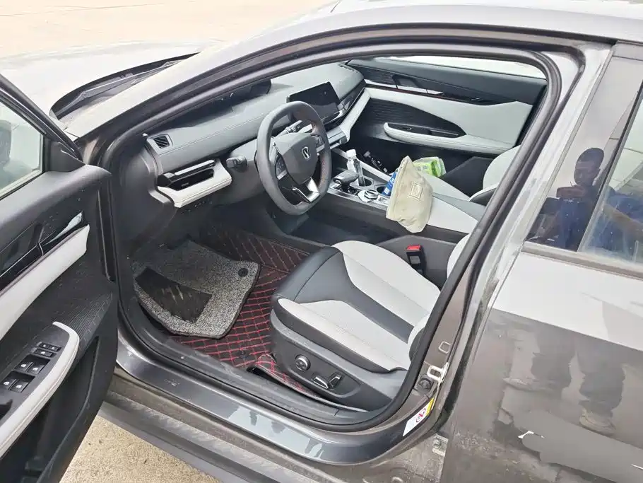 Changan UNI-V iDD — миниатюра 9
