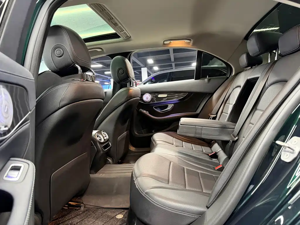 Mercedes-Benz C-Class — миниатюра 5