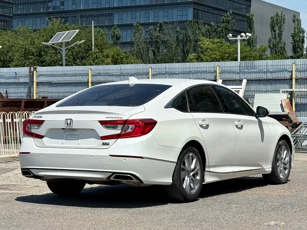 Honda Accord — миниатюра 4