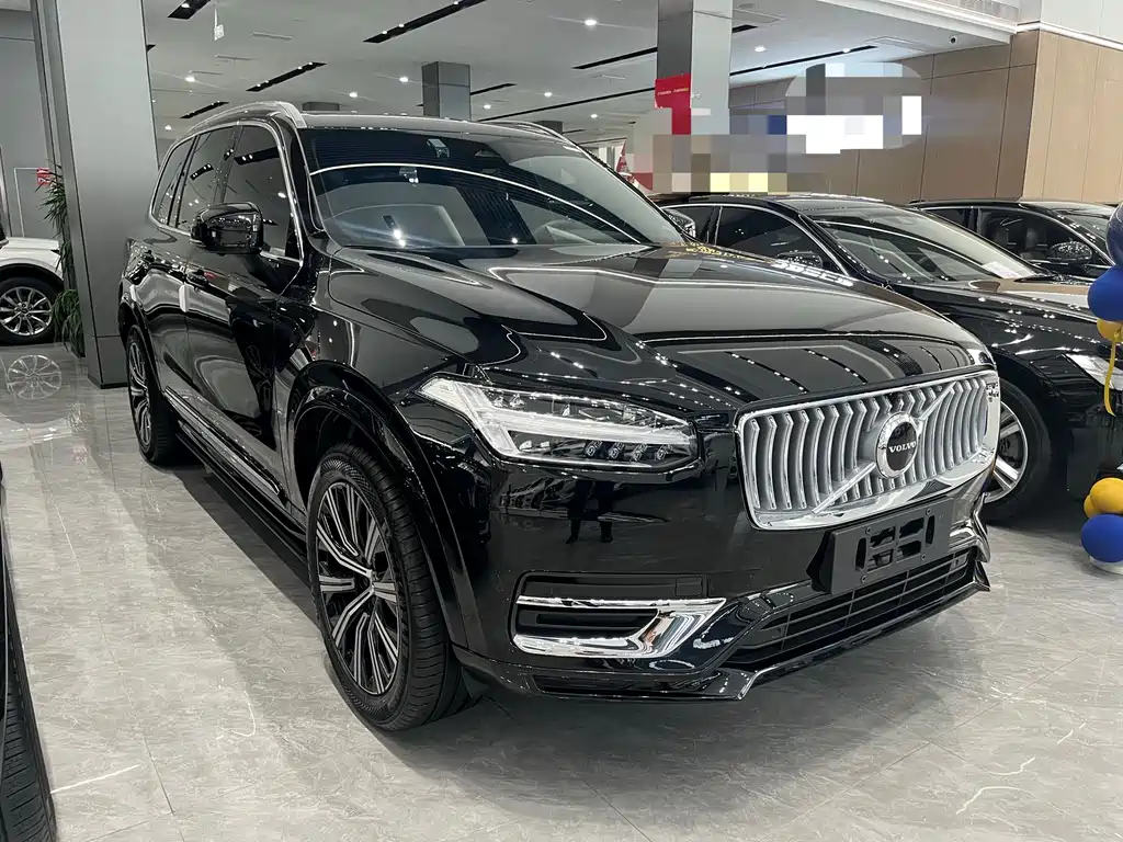 Volvo XC90 2024 B6 Luxury 7 мест