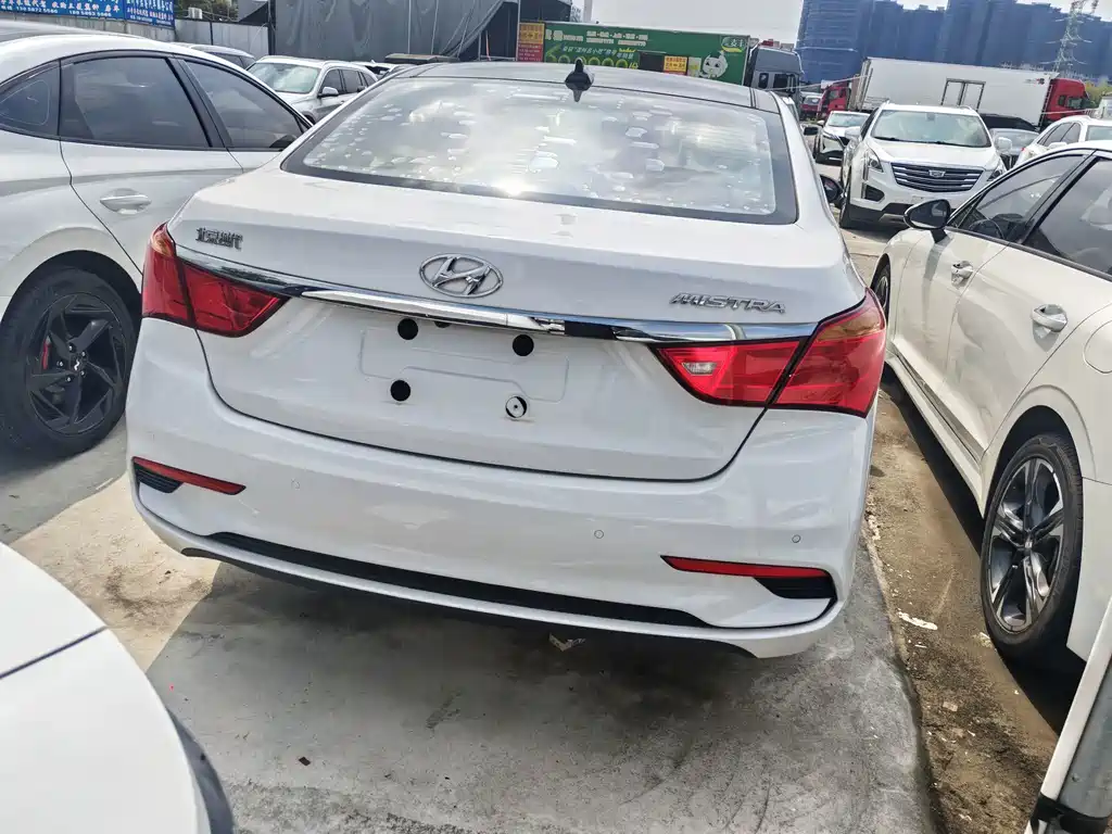 Hyundai Mistra — миниатюра 8