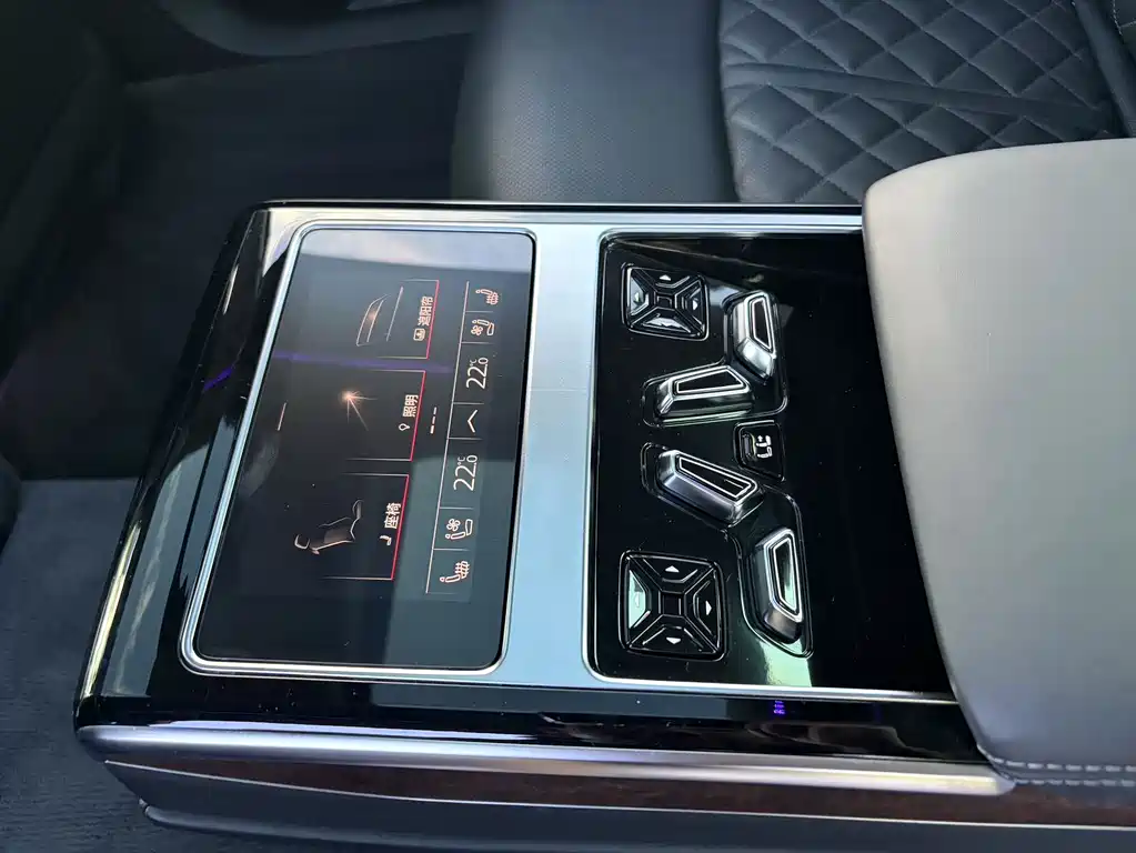 Audi A8 — миниатюра 13