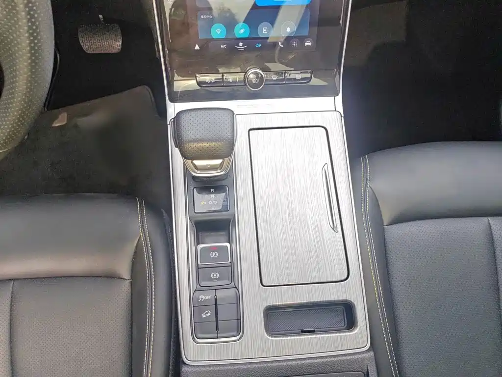 Roewe RX5 — миниатюра 7