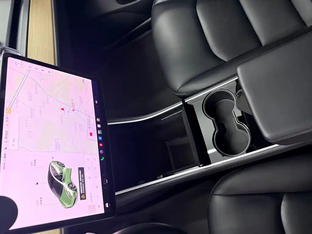 Tesla Model 3 — миниатюра 11