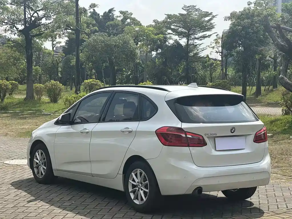 BMW 2 Series Active Tourer — миниатюра 7