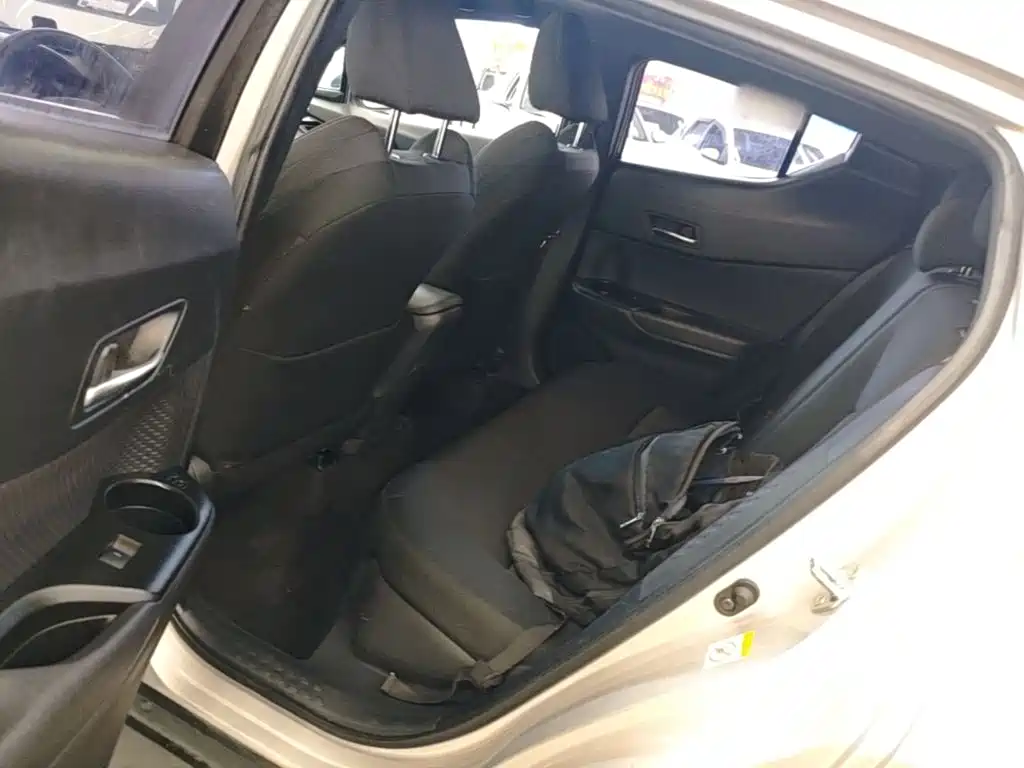Toyota C-HR — миниатюра 17