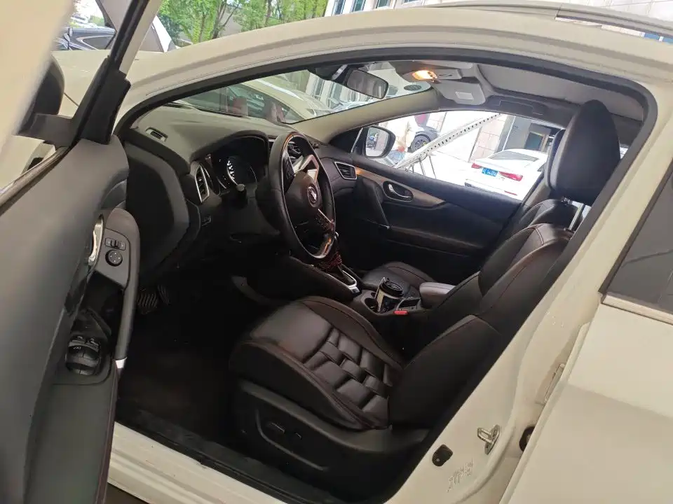 Nissan Qashqai — миниатюра 3