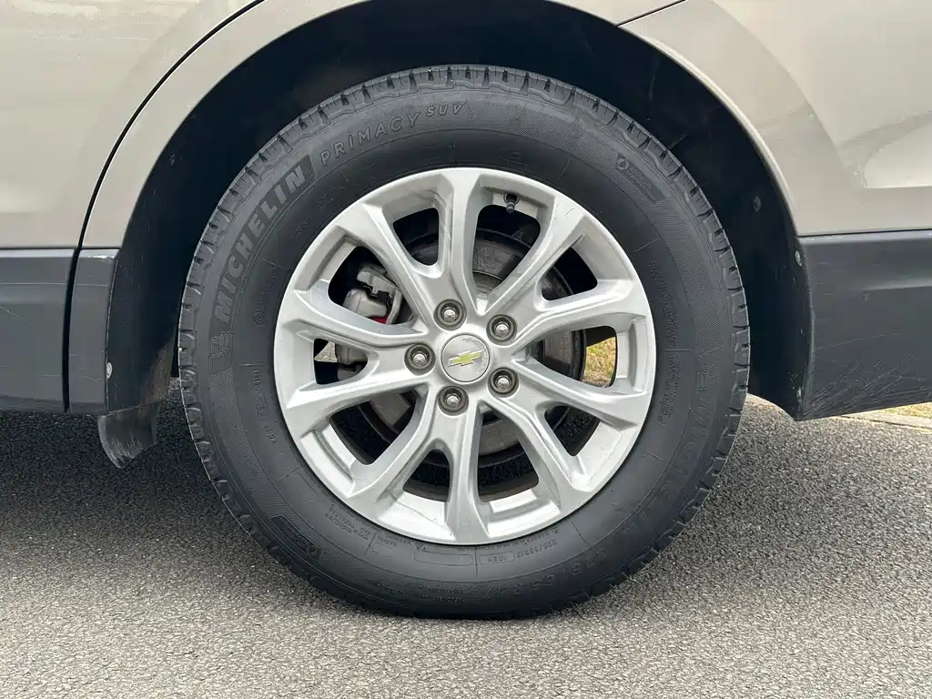Chevrolet Equinox — миниатюра 18