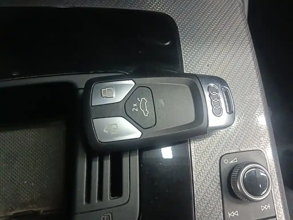 Audi Q5L 2022 40T Luxury
