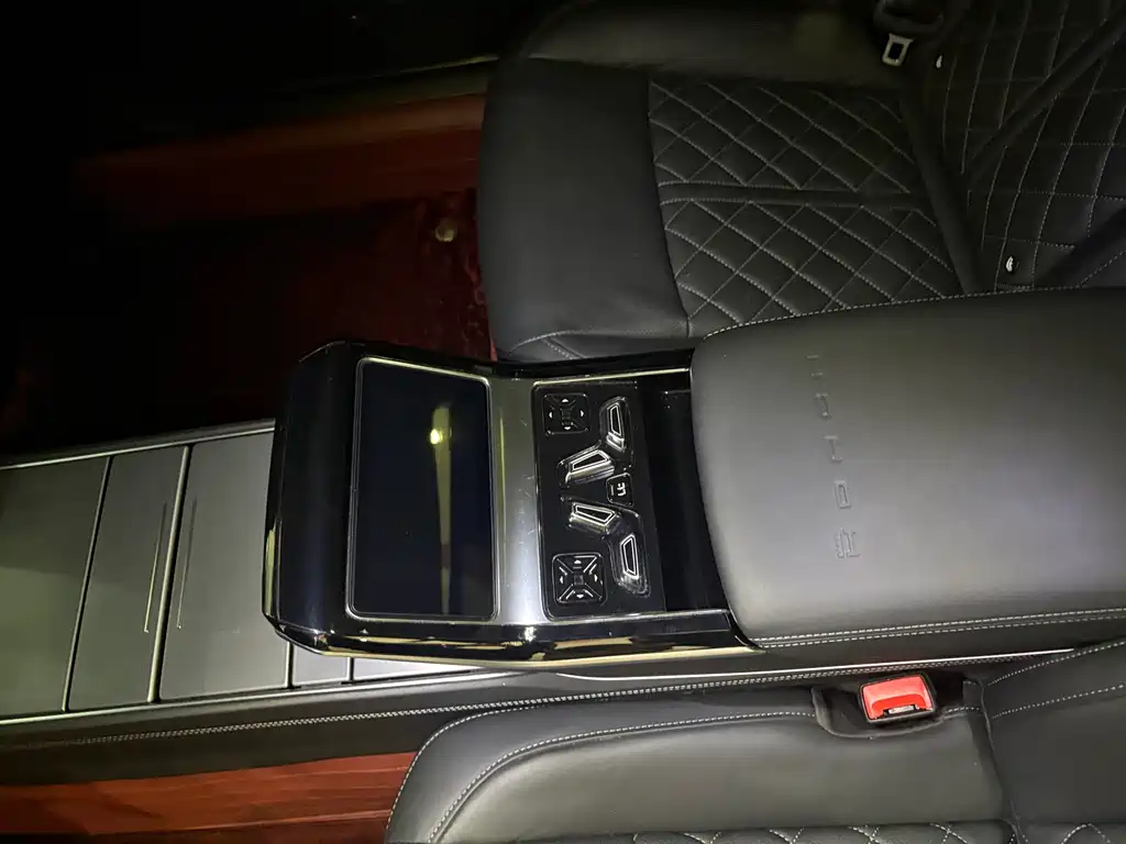 Audi A8 2024 A8L Horch