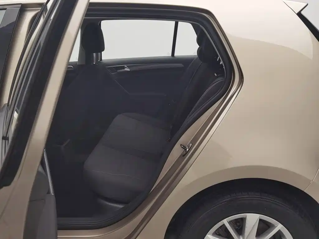 Volkswagen Golf — миниатюра 15