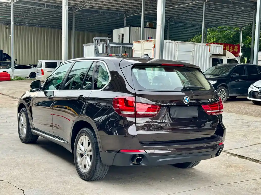BMW X5 (Import) — миниатюра 6