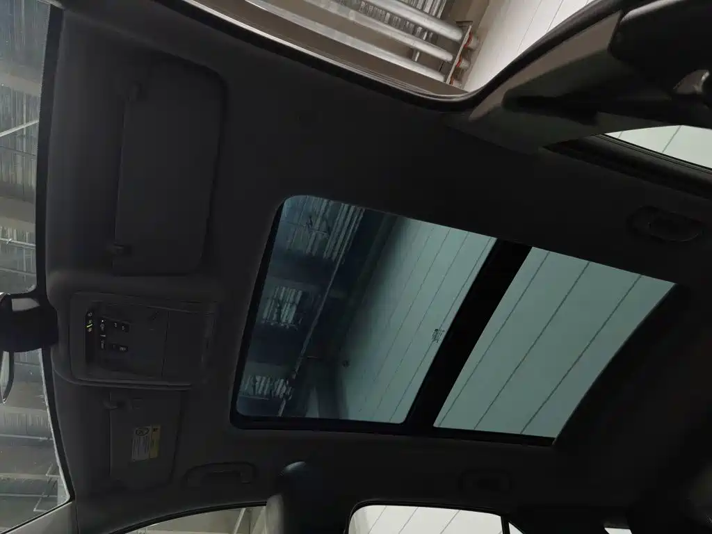 Chevrolet Equinox — миниатюра 14