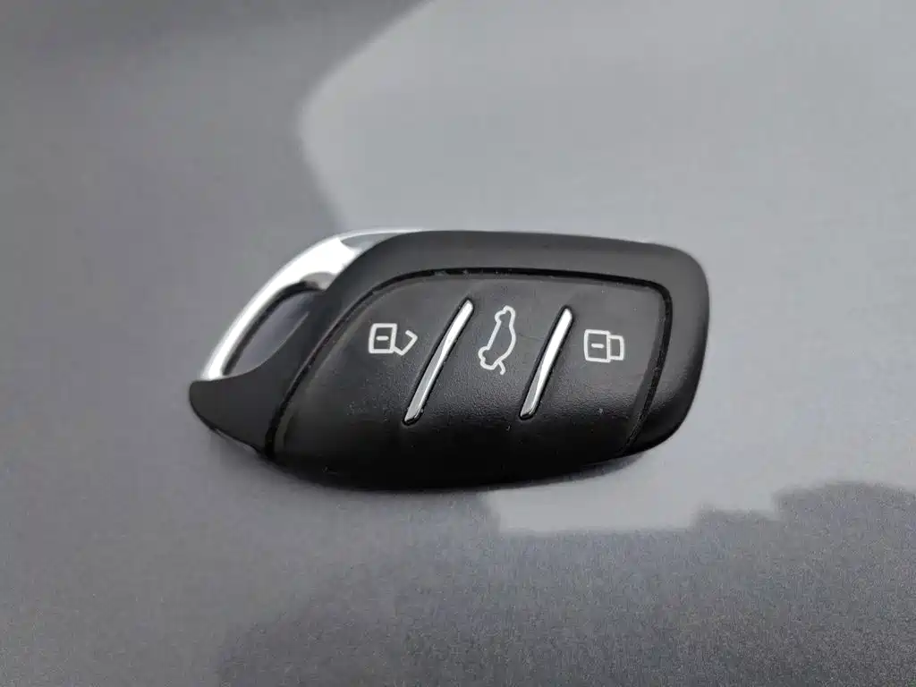 Roewe i5 — миниатюра 19