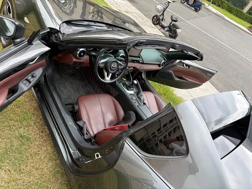 Mazda MX-5 — миниатюра 9
