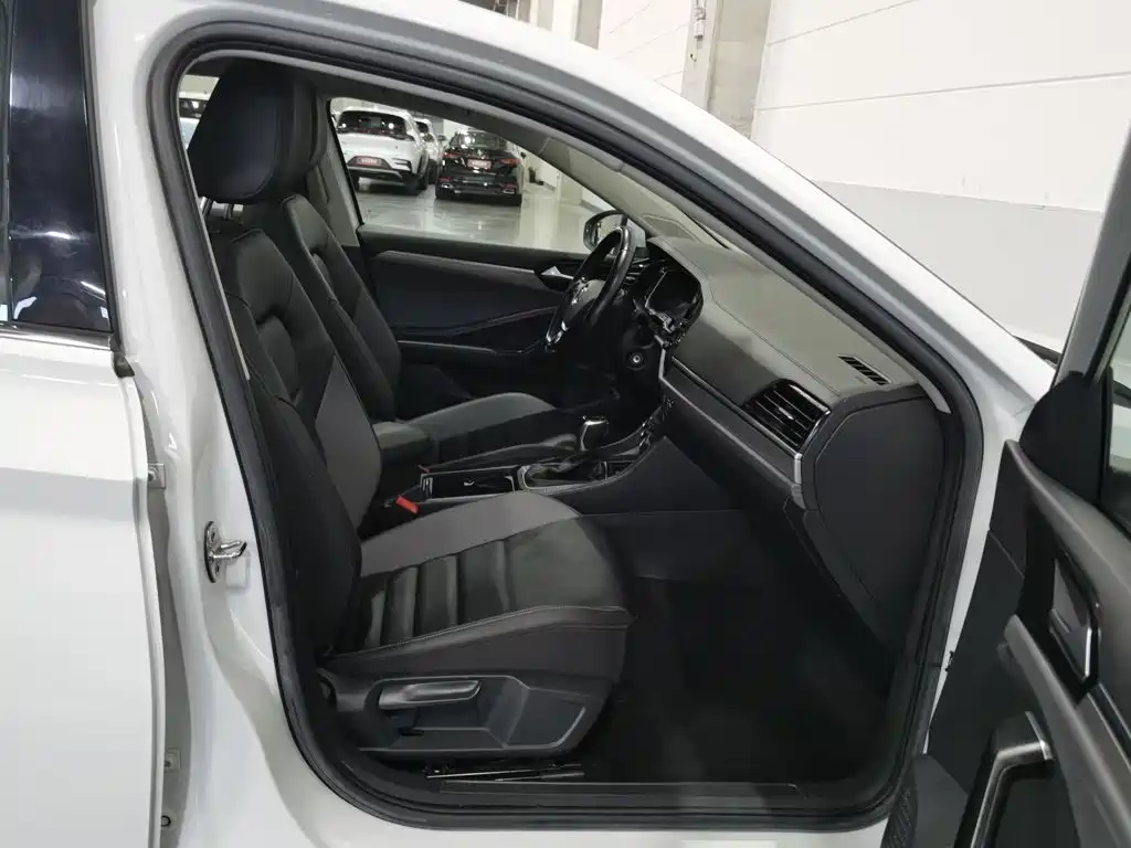 Volkswagen Sagitar — миниатюра 23