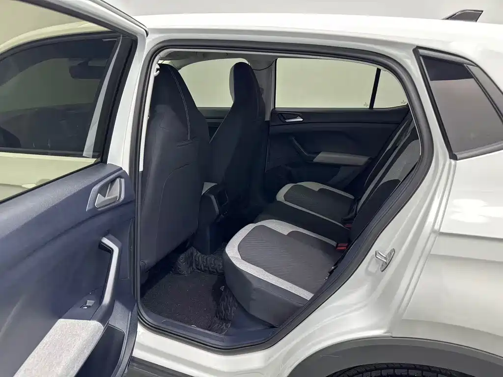 Volkswagen Tharu — миниатюра 6