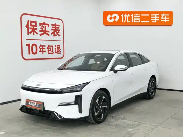 GEELY GALAXY GALAXY L6 2024