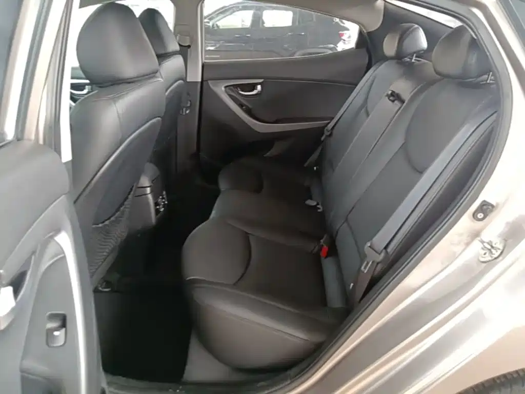 Hyundai Elantra Langdong — миниатюра 17