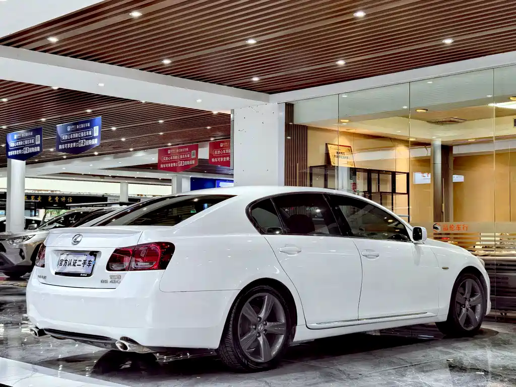 Lexus GS — миниатюра 8