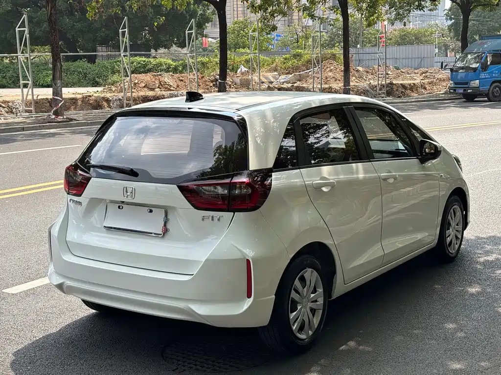 Honda Fit — миниатюра 28
