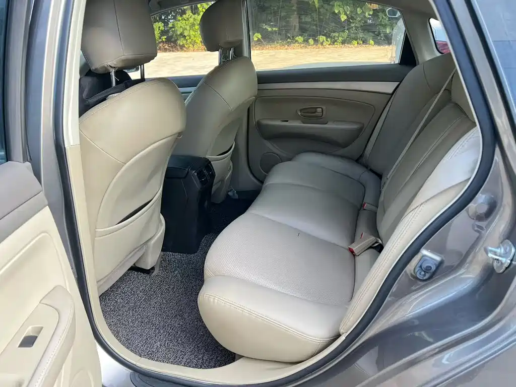 Nissan Sylphy — миниатюра 7