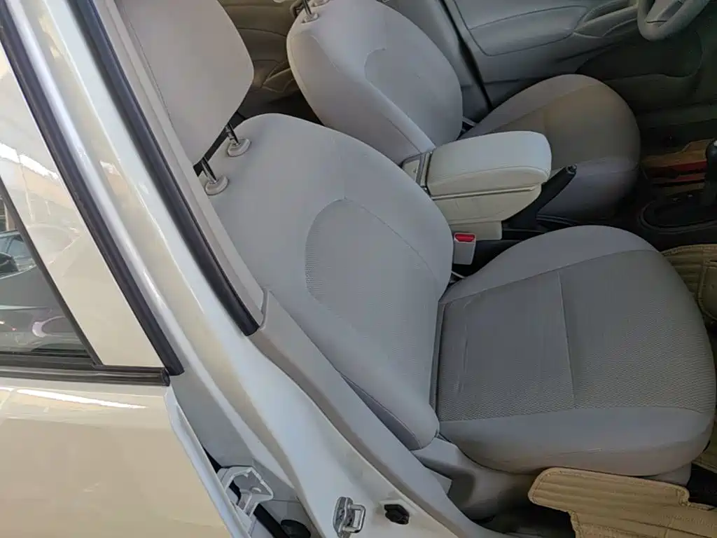 Nissan Sunny — миниатюра 25