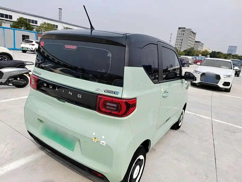 Wuling MINIEV — миниатюра 7