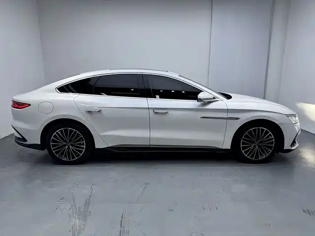 BYD Han — миниатюра 8