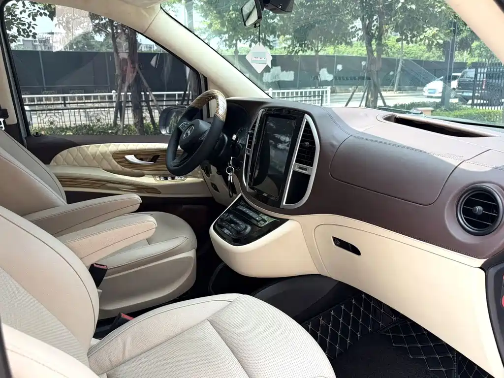 Mercedes-Benz Vito — миниатюра 5