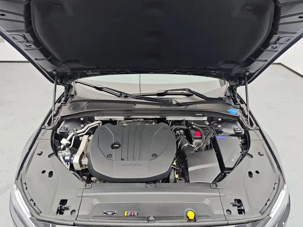 Volvo S90 — миниатюра 8