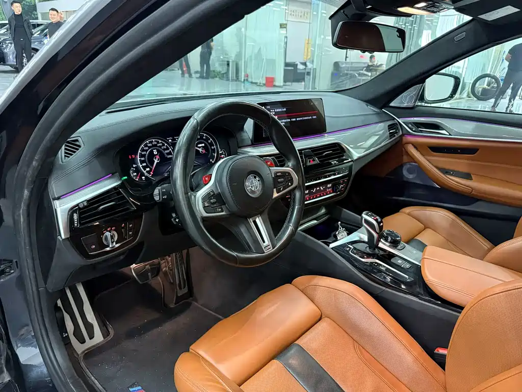 BMW M5 — миниатюра 4