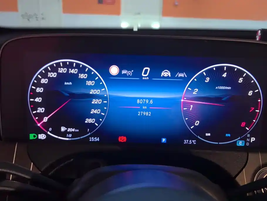 Mercedes-Benz E-Class — миниатюра 14