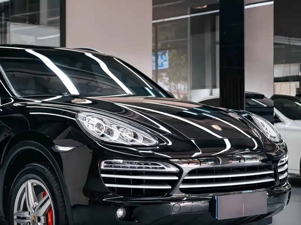 Porsche Cayenne — миниатюра 7